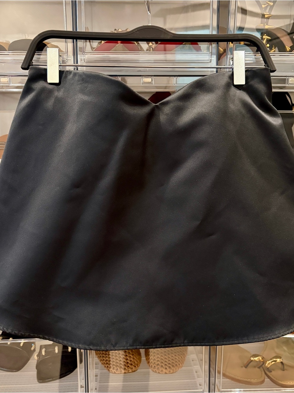 AMUR - strapless black flared satin top